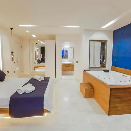 White Smith For 6 With Isolated Pool * Kaş