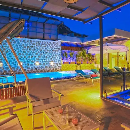 Villa White Smith For 6 With Isolated Pool