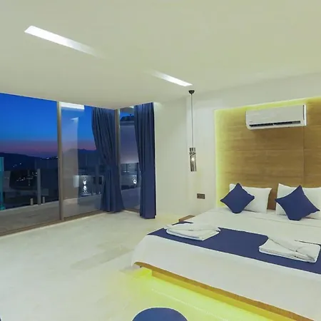 White Smith For 6 With Isolated Pool Vila