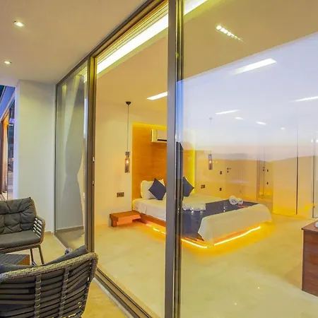 Vila White Smith For 6 With Isolated Pool Kaş