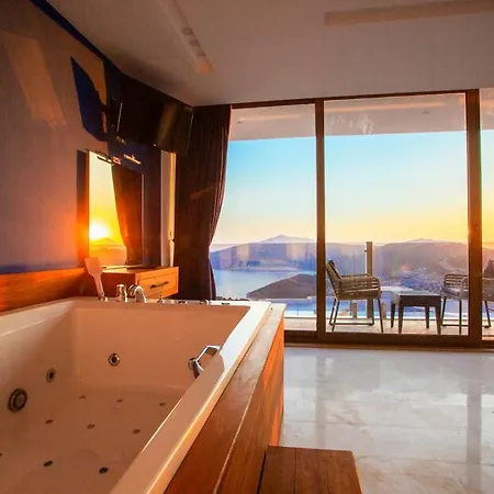 White Smith For 6 With Isolated Pool Kaş