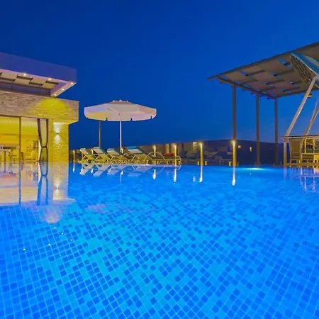 White Smith For 6 With Isolated Pool Kaş